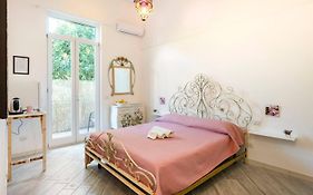 Beatrice Room Bed&Breakfast
